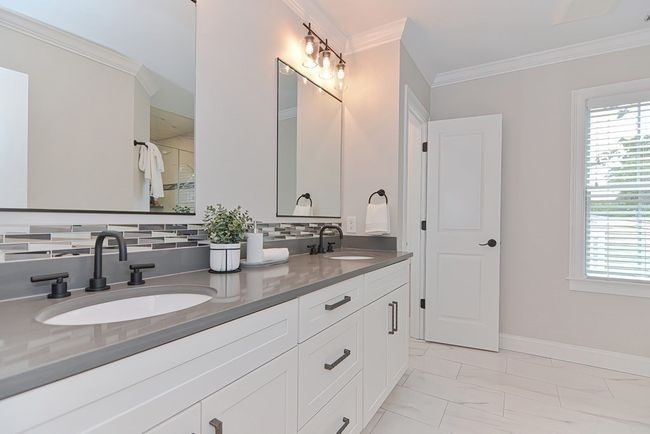 37 - 37 Algonquin Rd, Condo with 3 bedrooms, 4 bathrooms and 2 parking in Chestnut Hill MA | Image 22