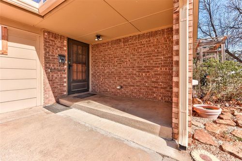 1603 Canterbury St, Norman, OK, 73069-7497 | Card Image