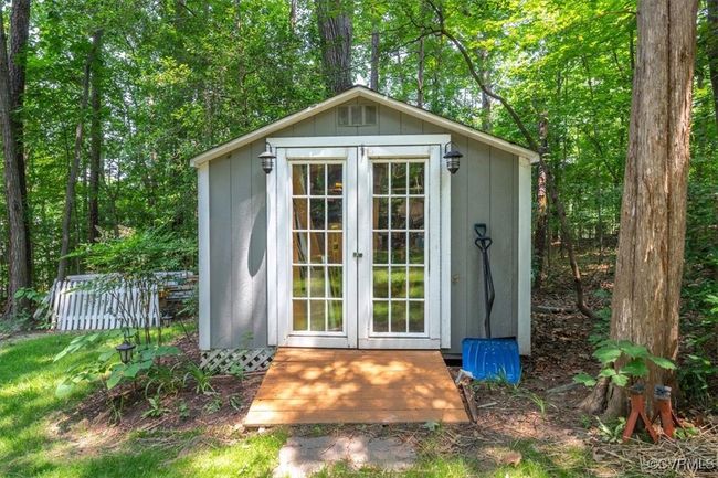 View of outdoor structure | Image 47