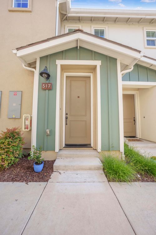 517 Sertoma Way, Buellton, CA, 93427-9693 | Card Image