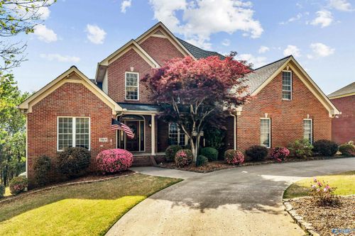 7864 Walsingham Road, Huntsville, AL, 35802 | Card Image