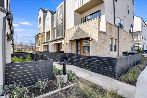 3905 Vantage Dr, Austin, TX, 78731-4401 | Card Image