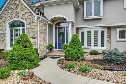 14105 Belinder St, Leawood, KS, 66224-4555 | Card Image