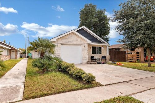 308 N 17th St, McAllen, TX, 78501-4745 | Card Image