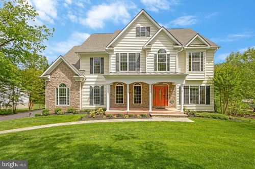 19834 Smith Cir, Ashburn, VA, 20147-2506 | Card Image