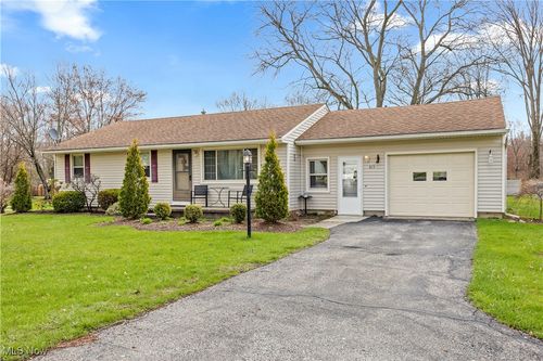 613 W Main St, South Amherst, OH, 44001-9521 | Card Image