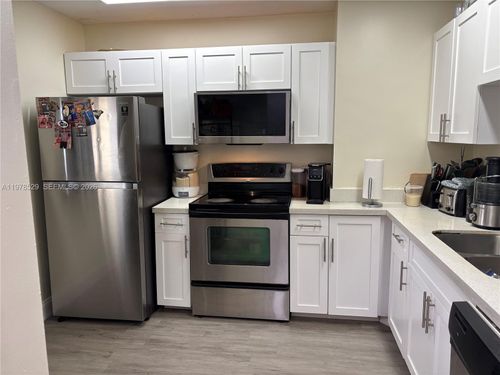 8f-3615 Nw 94th Ave, Sunrise, FL, 33351-6406 | Card Image