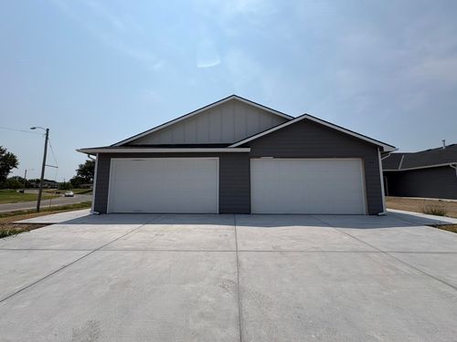 2969 S Bunker Hill Ct #100 & #200, Wichita, KS, 67210 | Card Image