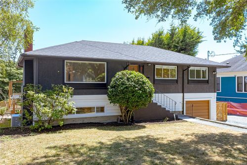 3145 Balfour Ave, Victoria, BC, V9A1R9 | Card Image