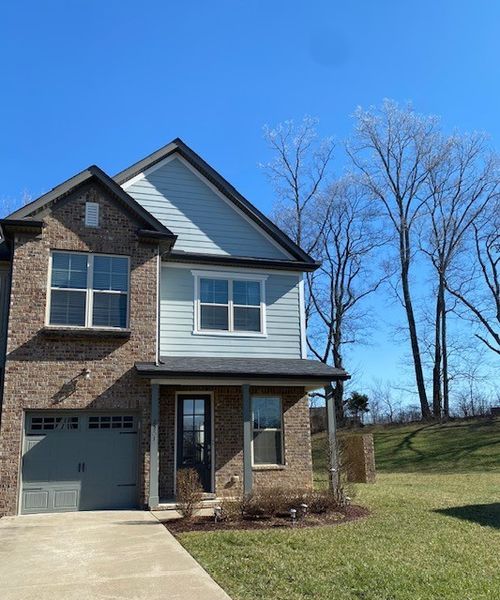 2561 Wellesley Square Dr, Thompsons Station, TN, 37179-2929 | Card Image