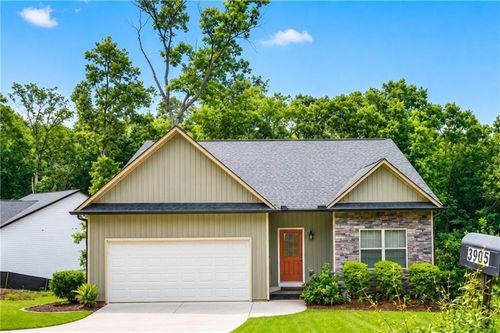 3905 Sea Ct, Gainesville, GA, 30501-7652 | Card Image