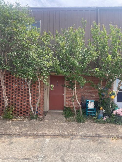 apt-24-3000 W Illinois Ave, Midland, TX, 79701-3134 | Card Image