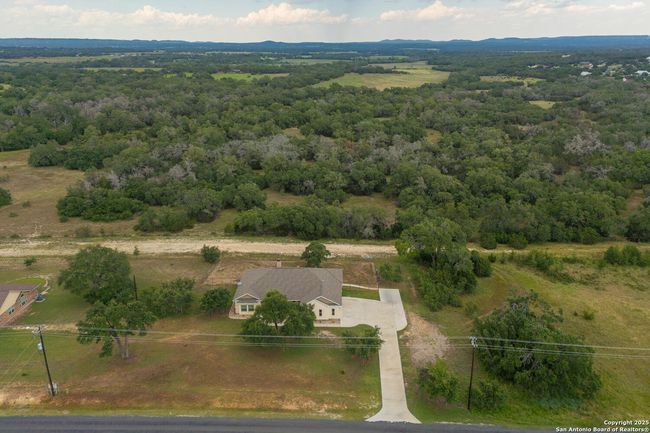 331 John Price, House other with 4 bedrooms, 3 bathrooms and null parking in Blanco TX | Image 21