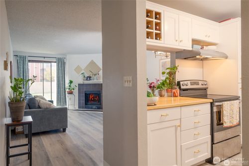 j101-3430 I St Ne, Auburn, WA, 98002-1837 | Card Image