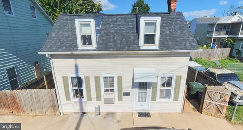 138 Randolph Ave, HAGERSTOWN, MD, 21740-4012 | Card Image