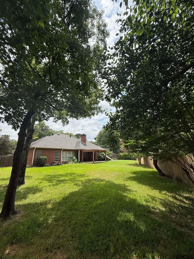 3204 Pebblebrook Cir, House other with 3 bedrooms, 2 bathrooms and null parking in Tyler TX | Image 16