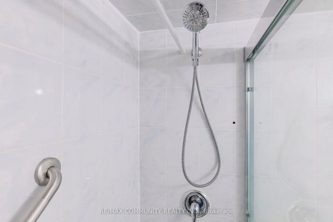 823 - 4645 Jane St, Condo with 2 bedrooms, 1 bathrooms and 1 parking in North York ON | Image 13