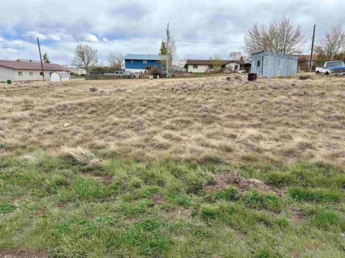 807 W Saratoga Ave, Saratoga, WY, 82331 | Card Image