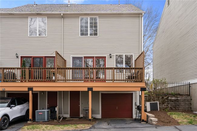 844 Bullocks Point Ave, Condo with 2 bedrooms, 3 bathrooms and 1 parking in Riverside RI | Image 24