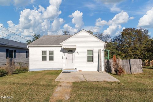 811 Crescent St, Morristown, TN, 37813-2270 | Card Image