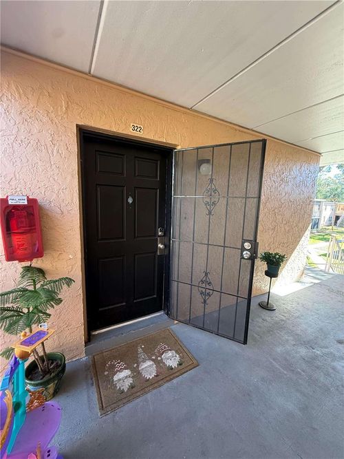 unit-322-4724 Christa Ct, TAMPA, FL, 33614-7231 | Card Image