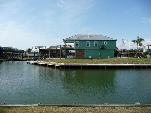 2 N Redwing St, La Marque, TX, 77568-6564 | Card Image