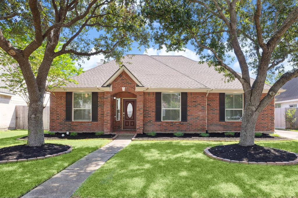 Shady Arbour Dr, Pasadena, TX 77505