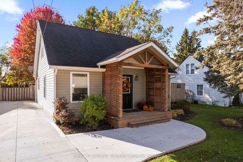 769 7th St E, Owen Sound, ON, N4K1J8 | Card Image