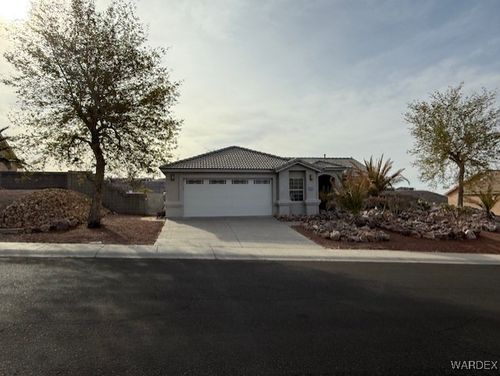 2870 Ventana Dr, Bullhead City, AZ, 86429-5916 | Card Image