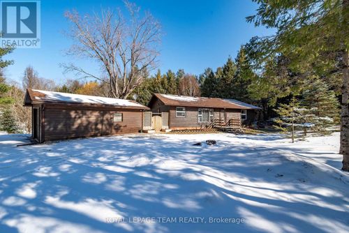 5202 Mcdonalds Corners Road, Lanark Highlands, ON, K0G1M0 | Card Image