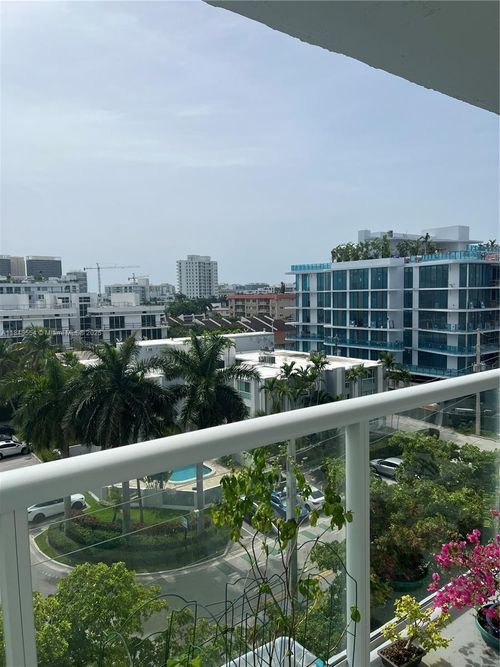 apt-625-10000 W Bay Harbor Dr, Bay Harbor Islands, FL, 33154-1585 | Card Image