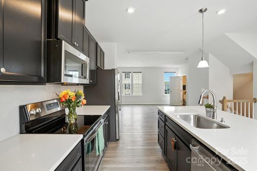 198-2108 Trout Lily Ln, Matthews, NC, 28104-1143 | Card Image