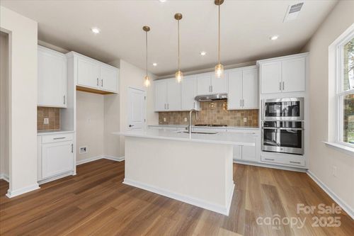 8233 Franklin Trail St, Mint Hill, NC, 28227-1104 | Card Image