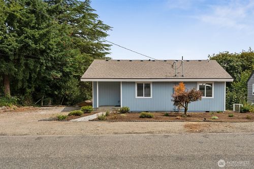 1720 N Wycoff Ave, Bremerton, WA, 98312-2804 | Card Image