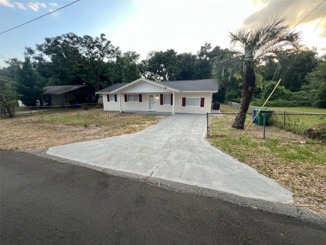 711 4 Th Street, House other with 4 bedrooms, 2 bathrooms and null parking in Wildwood FL | Image 37