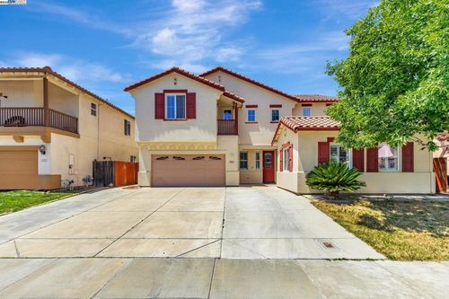 3021 Collingham Ct, Modesto, CA, 95355-8679 | Card Image