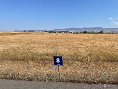8 Green Canyon Ln, Ellensburg, WA, 98926-6113 | Card Image