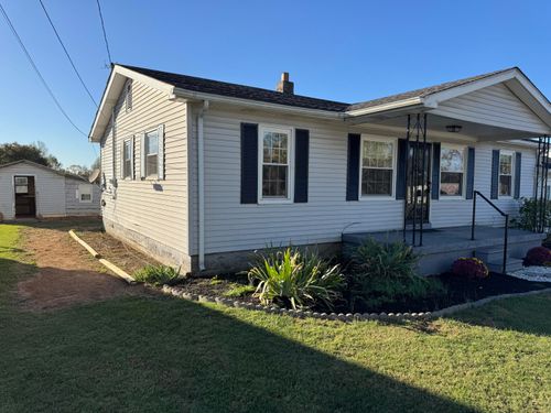 28 Maple St, Monticello, KY, 42633-2426 | Card Image