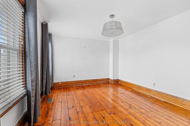 270 Wellington St, House attached with 2 bedrooms, 2 bathrooms and null parking in Kingston ON | Image 17