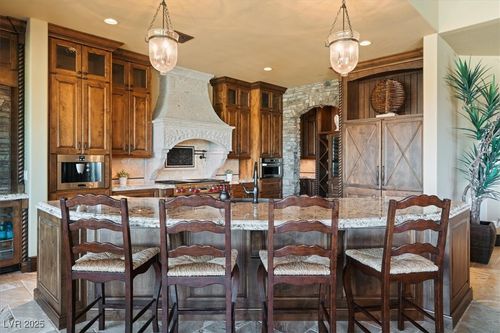 20 Via Paradiso St, Henderson, NV, 89011-2208 | Card Image