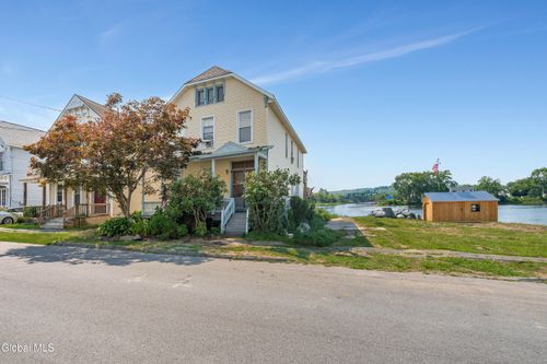 811 1st Ave, Troy, NY, 12182-2107 | Card Image