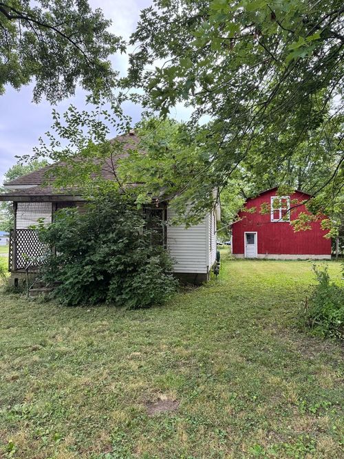 212 Michigan St, Hindsboro, IL, 61930-4449 | Card Image