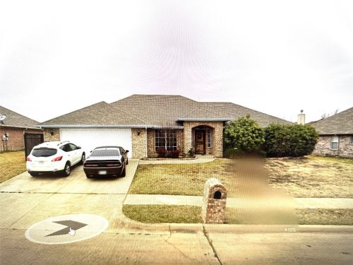 105 Quail Briar Ln, Arlington, TX, 76002-3301 | Card Image
