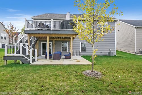 8237 Alyssa Dr, Brighton, MI, 48116-6804 | Card Image