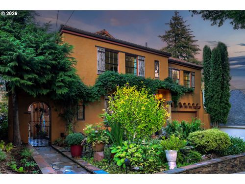2833 Nw Cumberland Rd, Portland, OR, 97210-3801 | Card Image