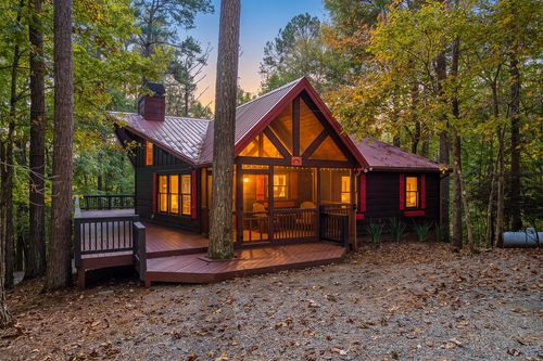 95 Miramar Dr, Ellijay, GA, 30540-7087 | Card Image