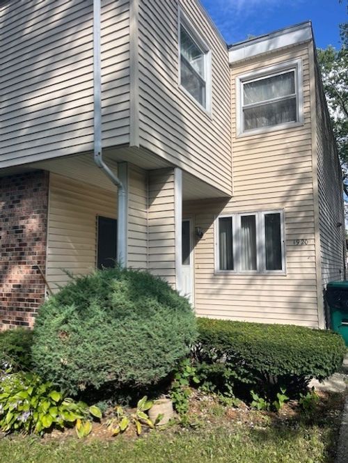 1920 Moore Ave, Joliet, IL, 60433-3245 | Card Image