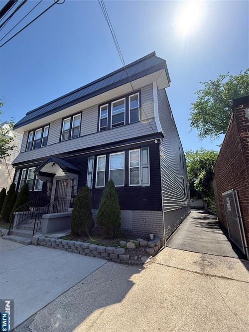 754-756 S 11th, Newark, NJ, 07103 | Card Image