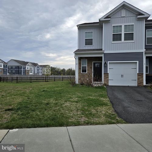 48 Peregrine Way, BURLINGTON, NJ, 08016-4446 | Card Image