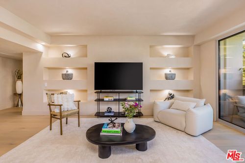 205-818 N Doheny Drive, West Hollywood, CA, 90069 | Card Image